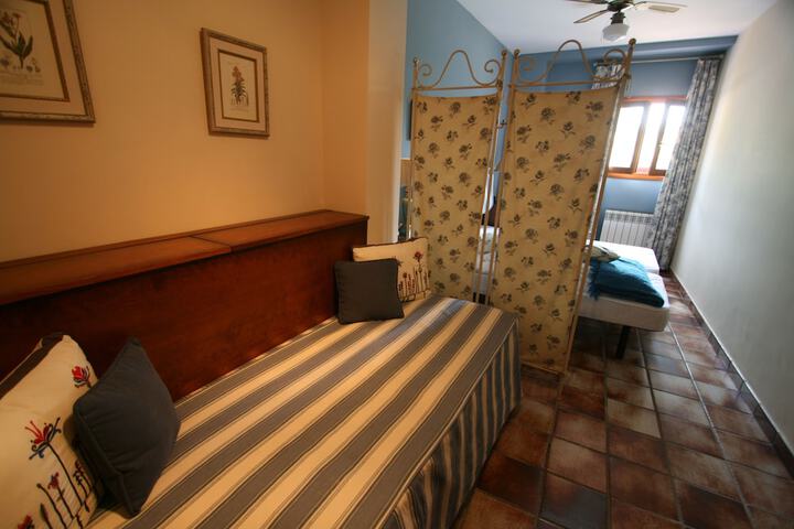 Room 34 of 61