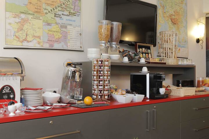 Breakfast/Coffee Service 38 of 49