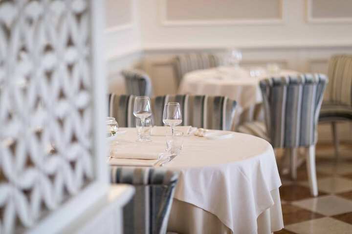 Dining Photos