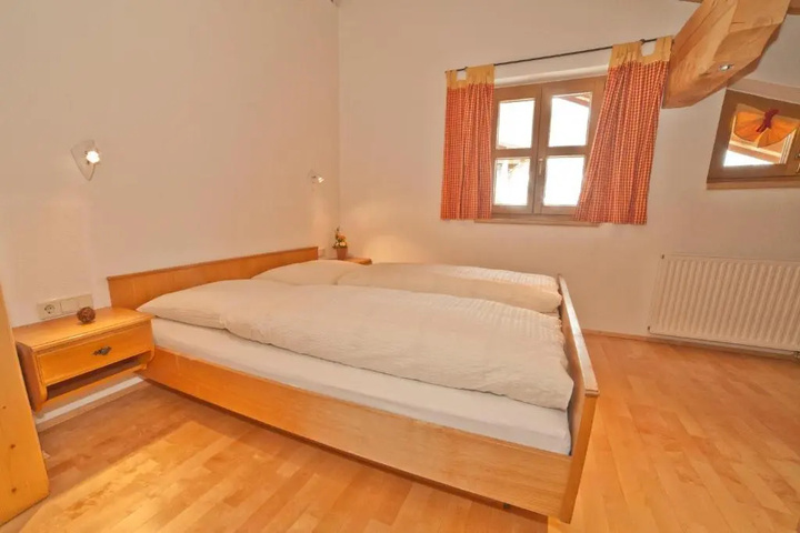 Room 5 of 19