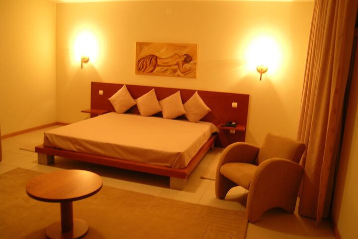 Room 7 of 38