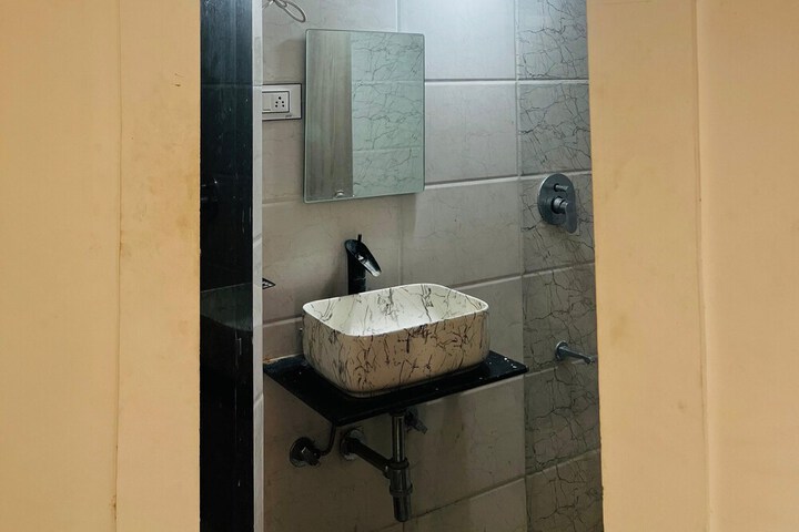 Room 20 of 31