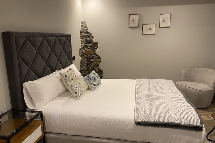 Room 6 of 66