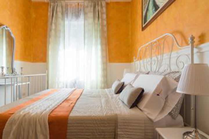 Room 10 of 22
