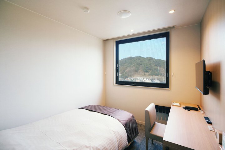 Room 12 of 45