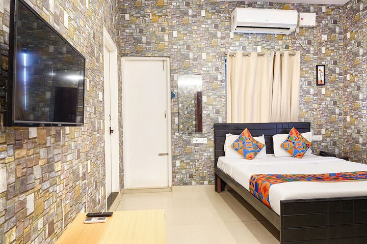 Room 16 of 27