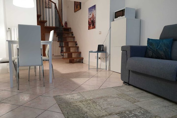 Room 5 of 19