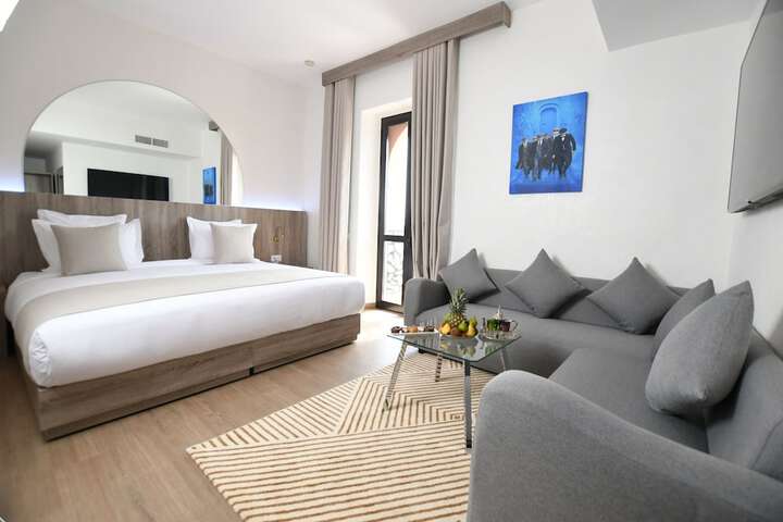 Room 15 of 105