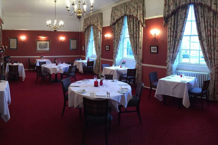 Dining 26 of 61