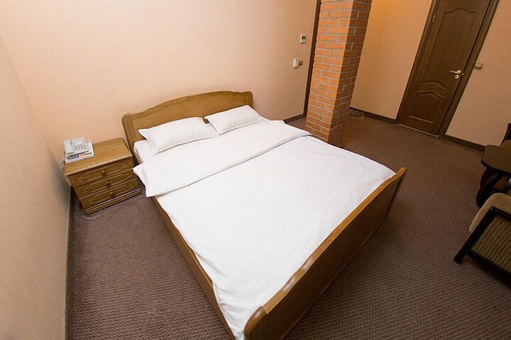 Room 8 of 30