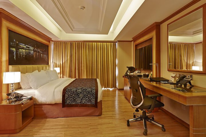 Room 8 of 64