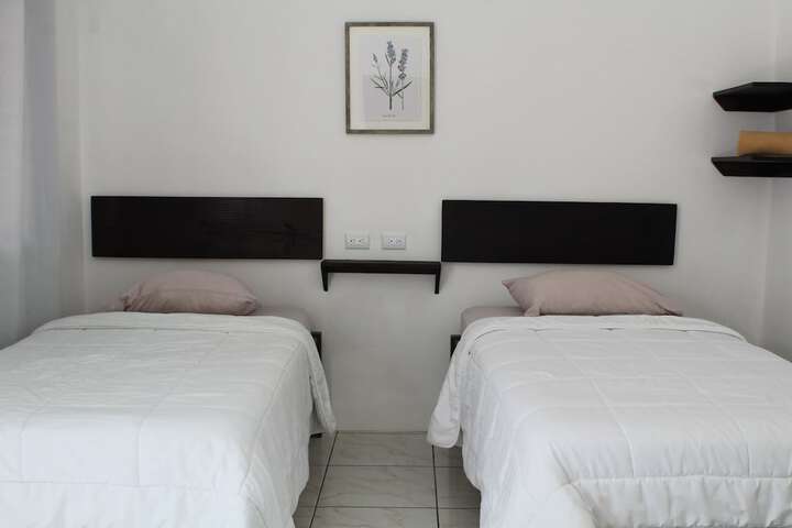 Room 10 of 82