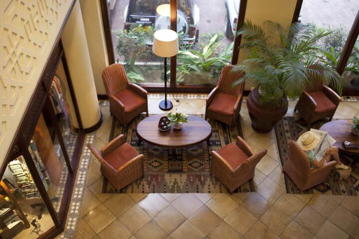 Guest Lobby