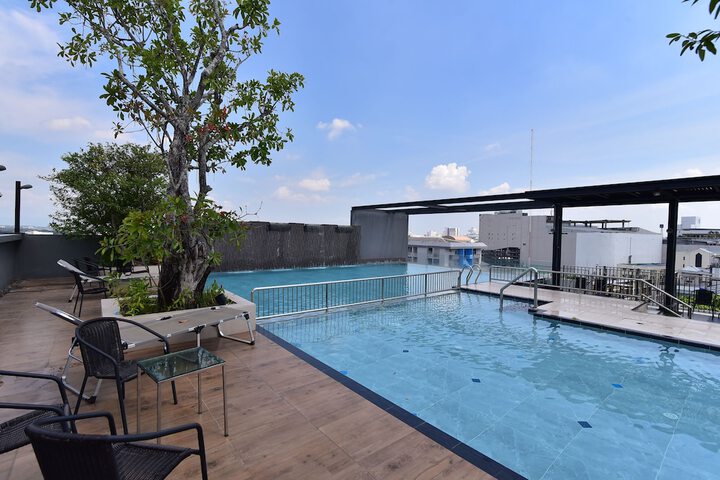 Pool 44 of 49