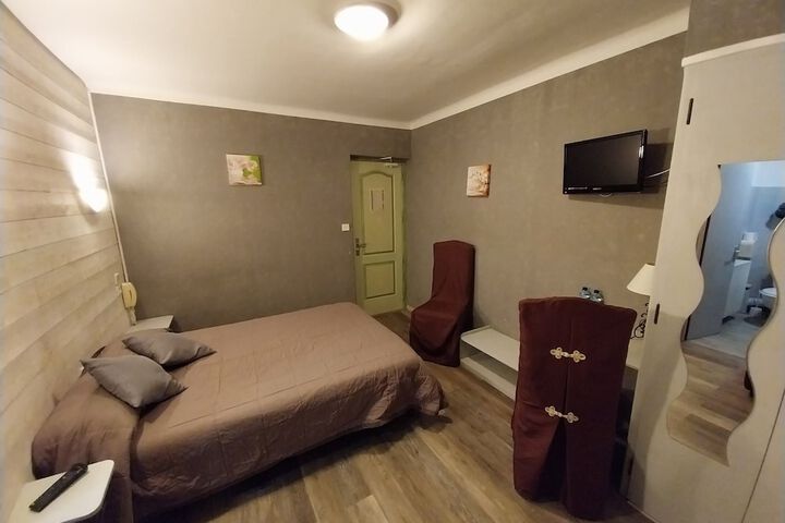Room 7 of 47