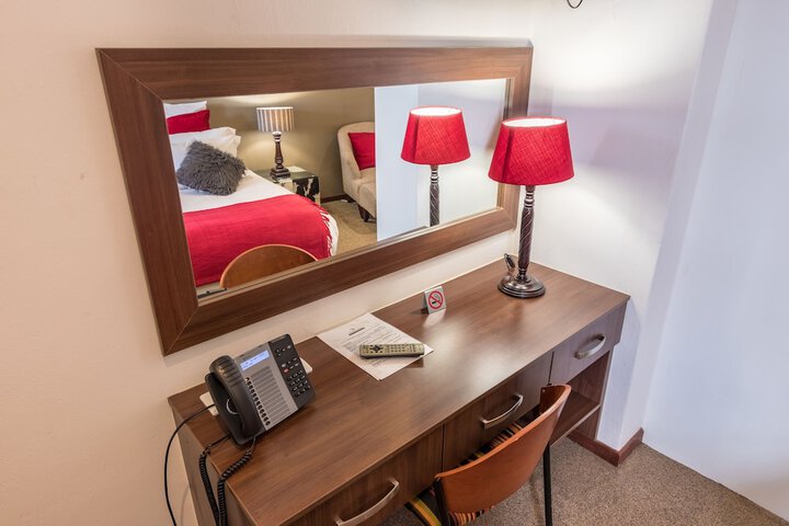 Room 5 of 42