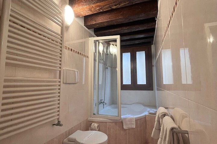 Bathroom Interior Photo