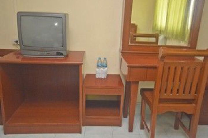 Room 9 of 23