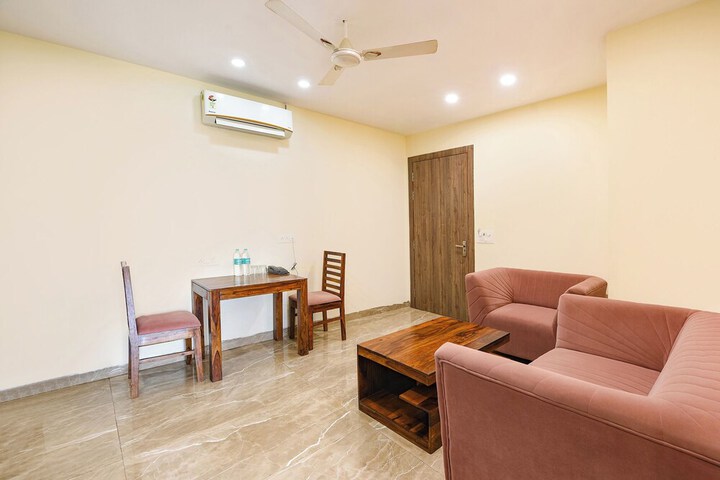 Room 15 of 31