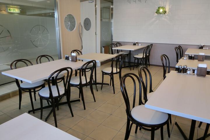 Food court