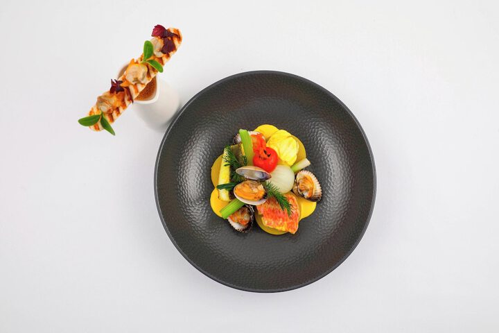 Dining 89 of 212