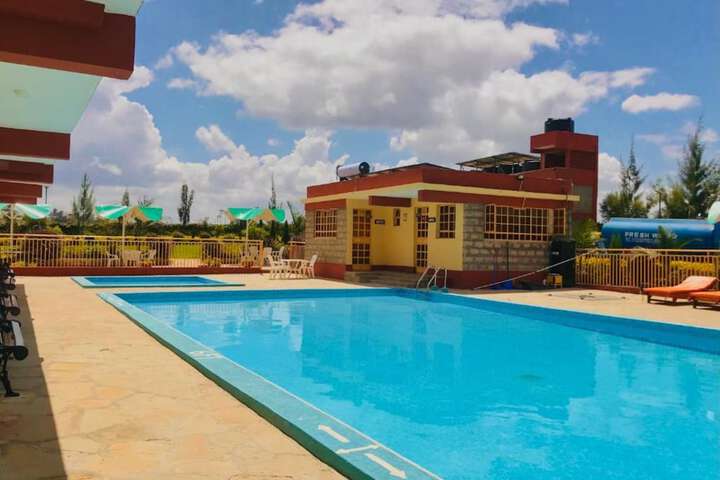 Pool 11 of 20