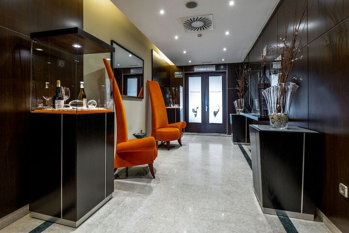 Hotel Interior 74 of 125