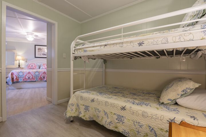 Room 156 of 309
