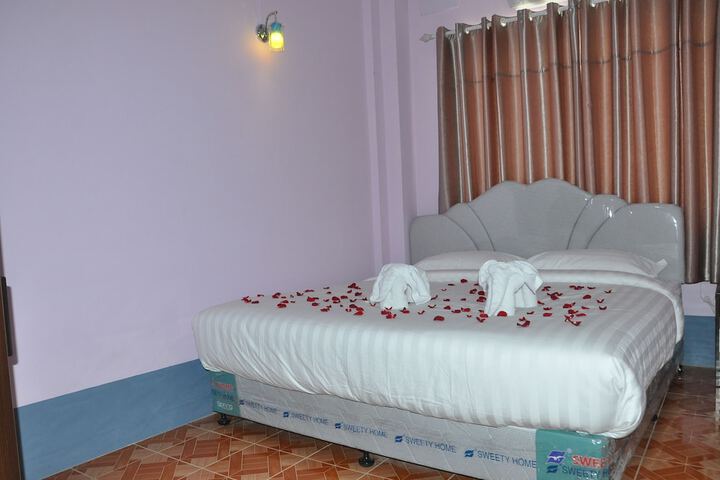Room 17 of 40