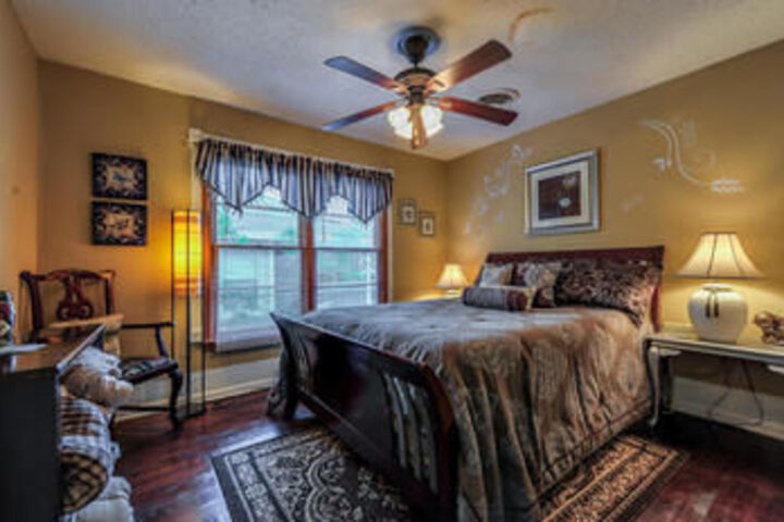Room 30 of 61