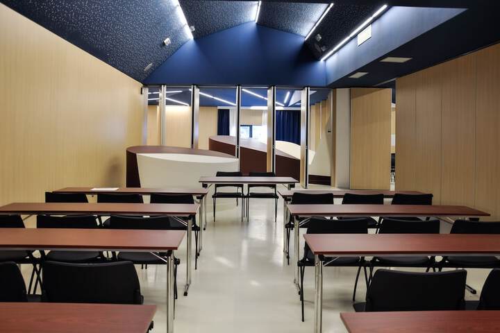 Business Center 134 of 146