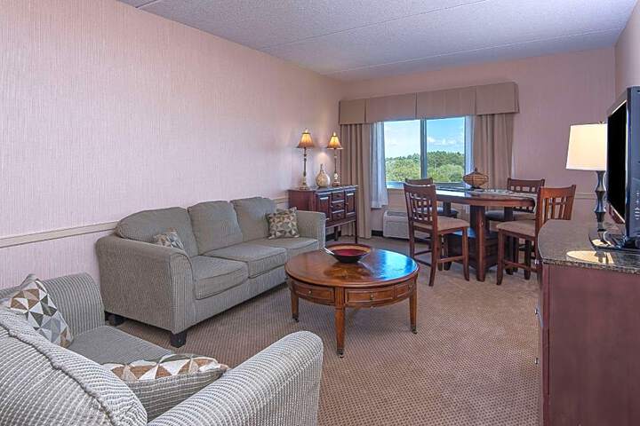 Hotel Suite Photo