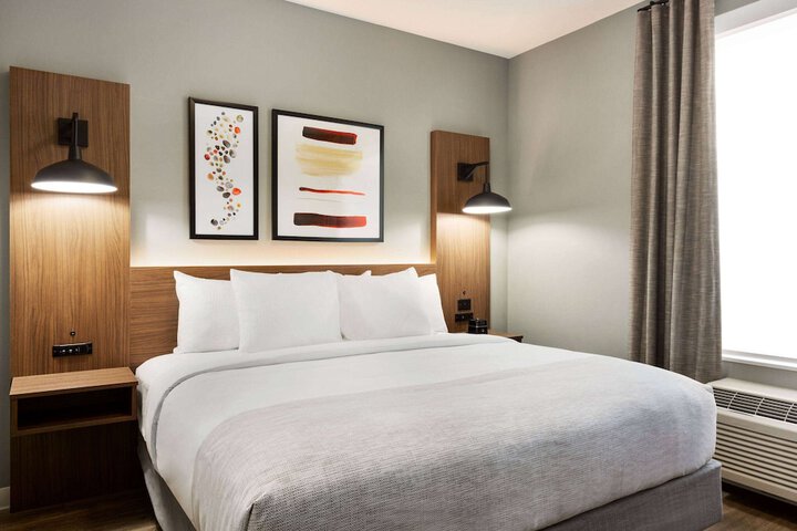 Room 15 of 43