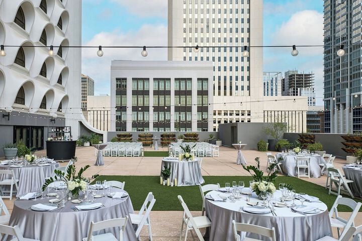 Ballroom/Hall 66 of 97