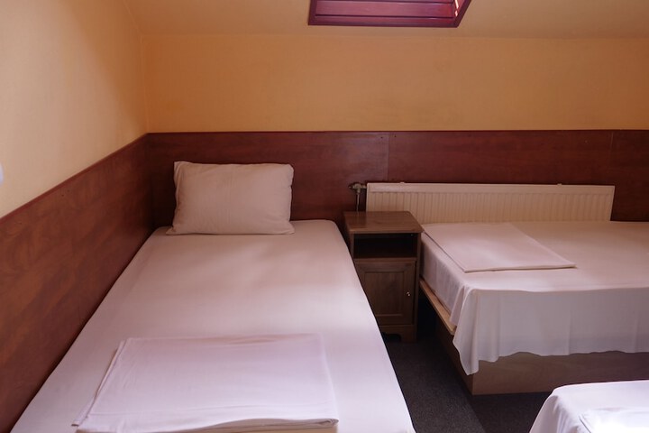 Room 21 of 52
