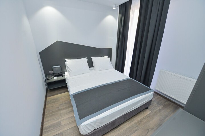 Room 25 of 67