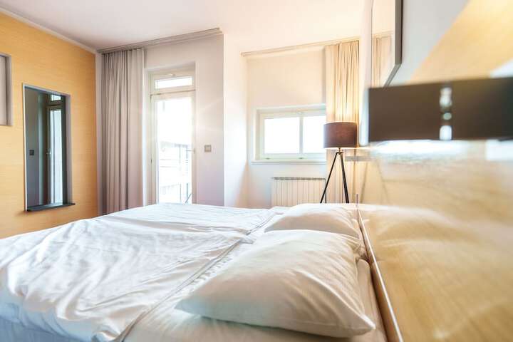Room 15 of 78