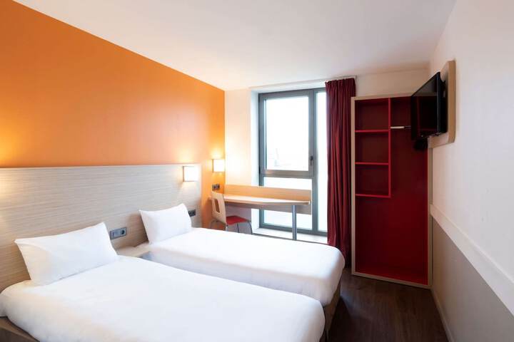 Room 20 of 84