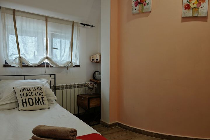 Room 33 of 57
