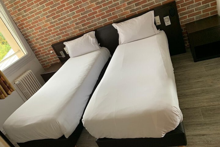 Room 13 of 50