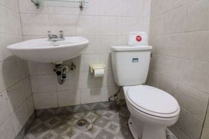 Room 3 of 61
