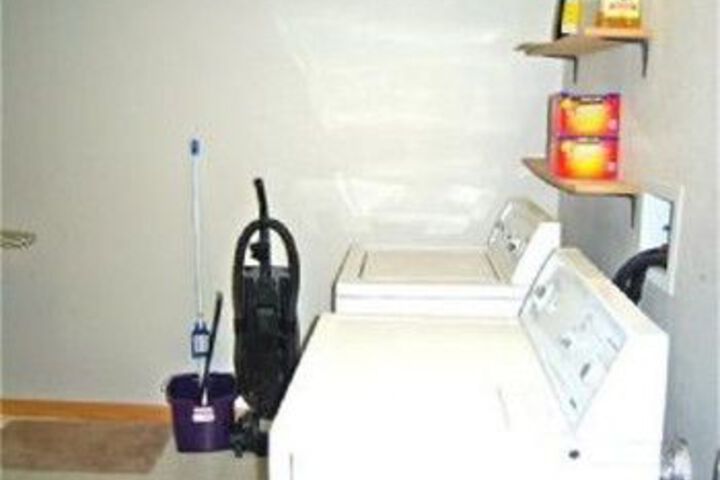 Room 4 of 5