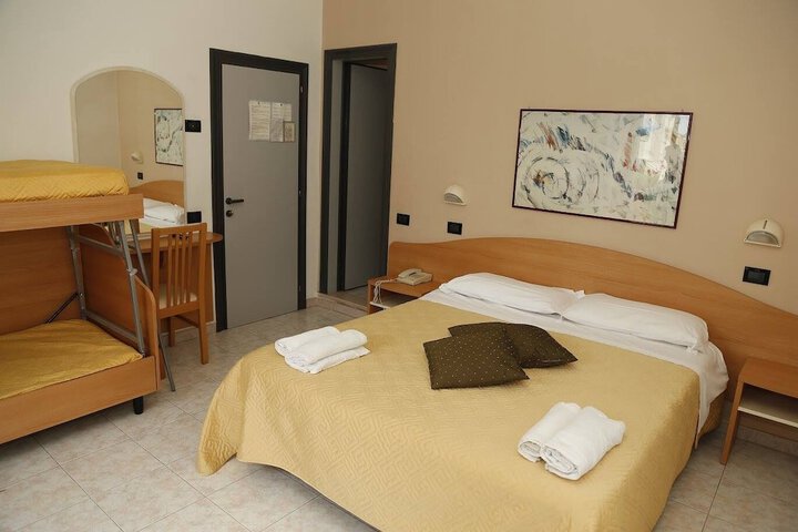 Room 14 of 43