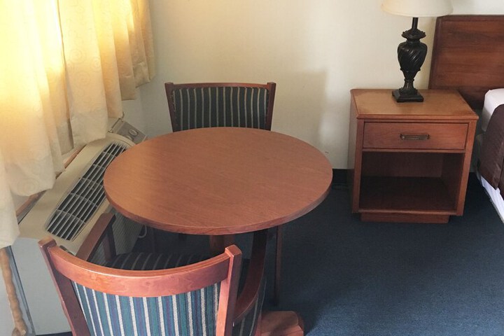 Room 11 of 20