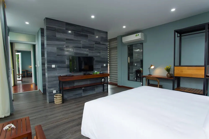 Room 5 of 21