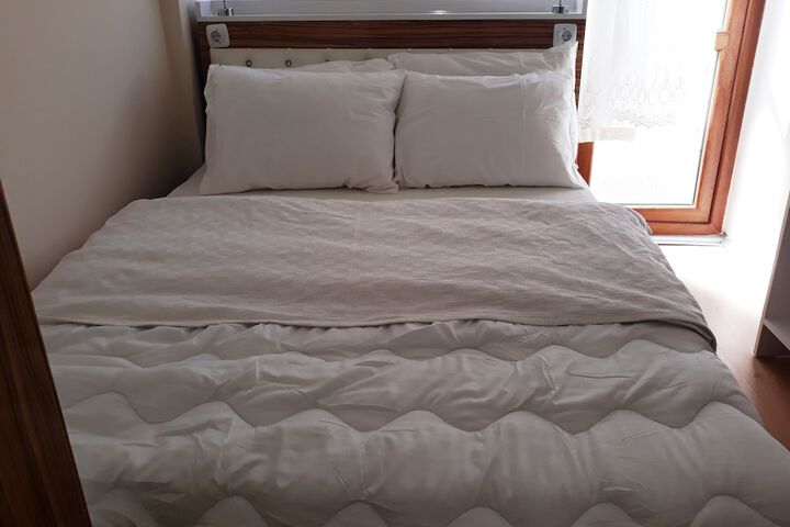 Room 4 of 73