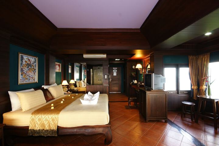 Room 25 of 101