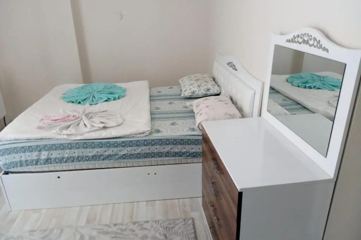 Room 4 of 11