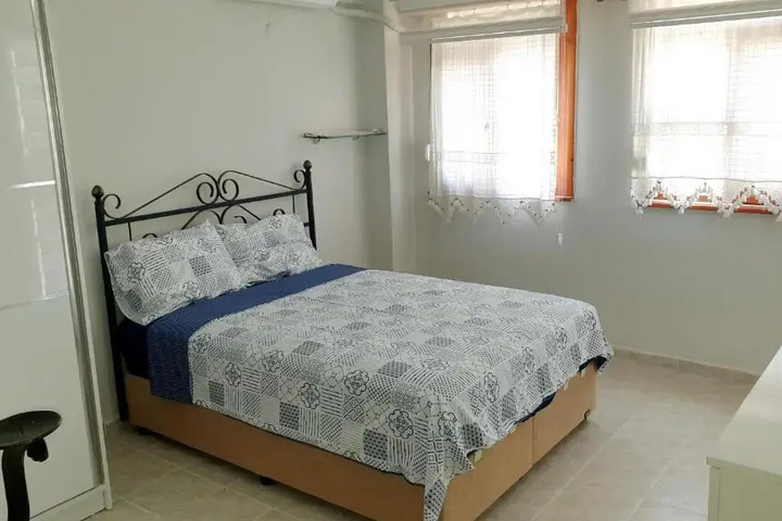 Room 3 of 8