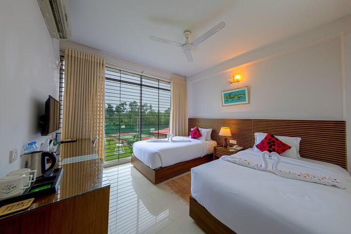 Room 3 of 44